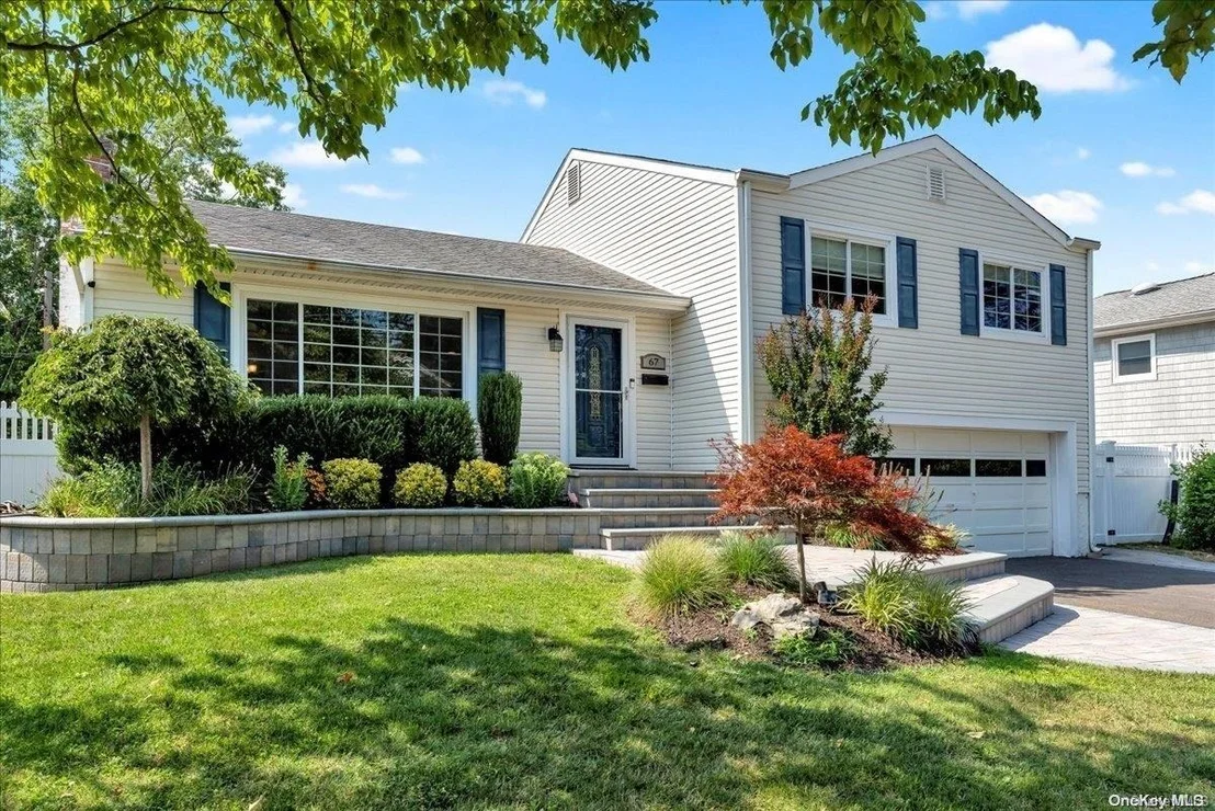 Photo of 67 Farmers Avenue