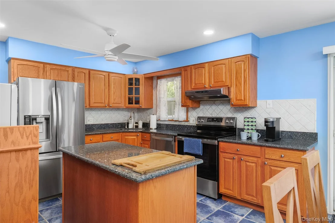 Photo of 44 Juniper Avenue