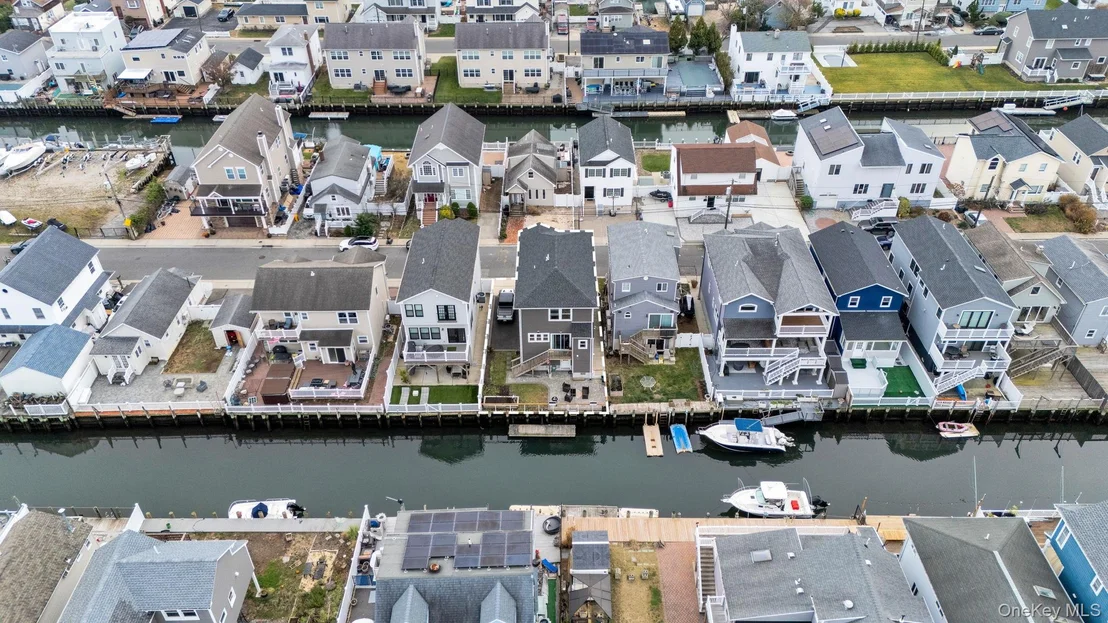 Photo of 124 Beach Avenue