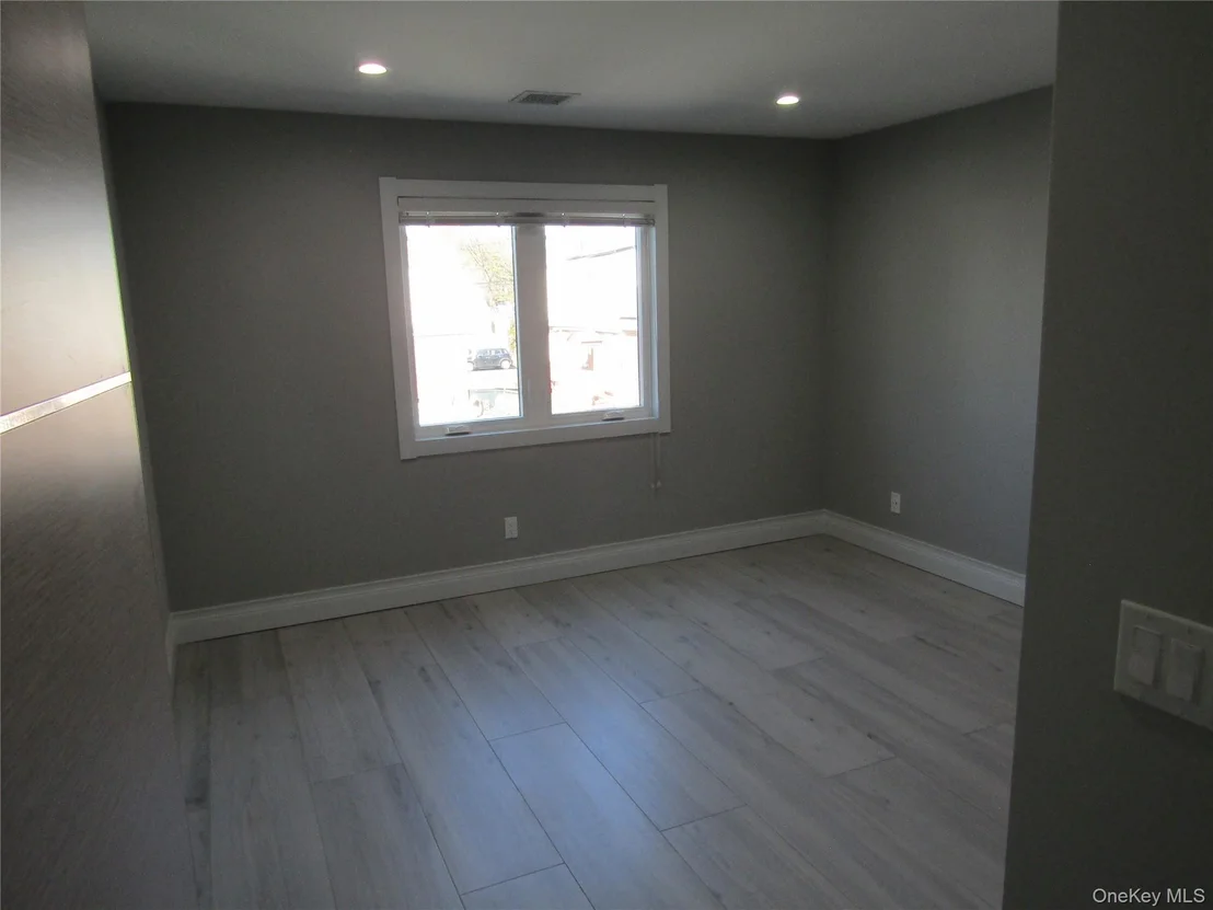 Photo of 89 Kenneth Place