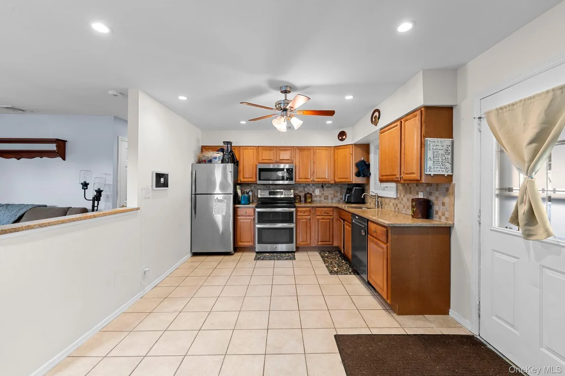 Photo of 30 44th Street