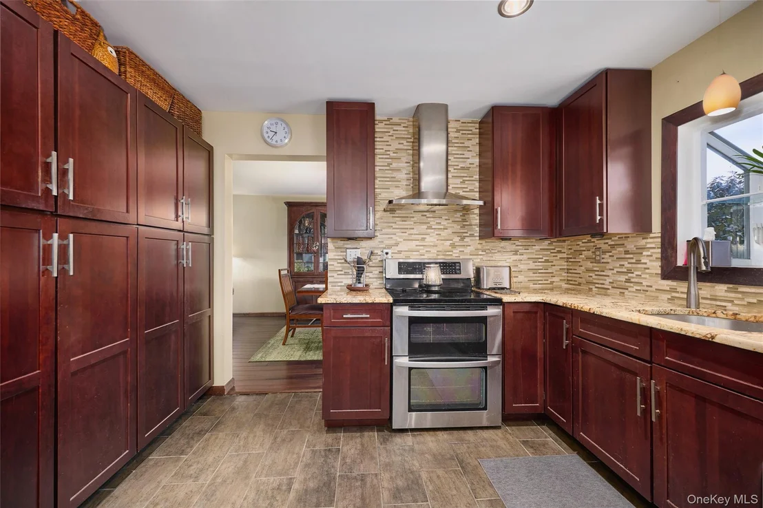 Photo of 180 Ridge Drive