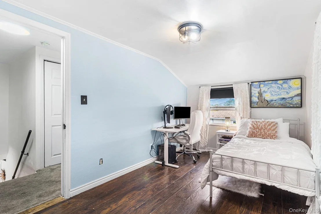 Photo of 121 Thomas Avenue