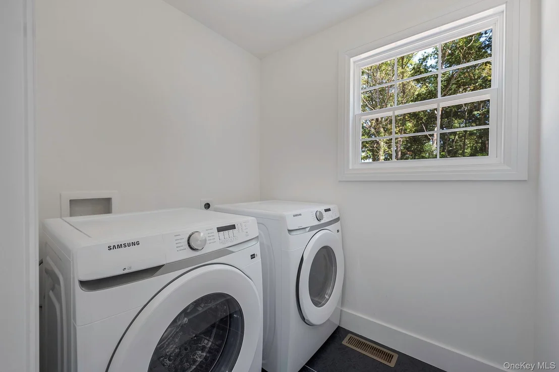 Photo of 39 Lakeview Drive
