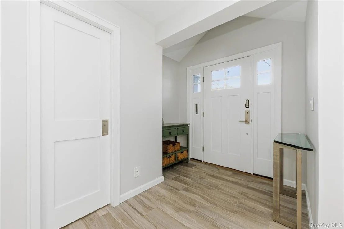 Photo of 1697 Bay Boulevard