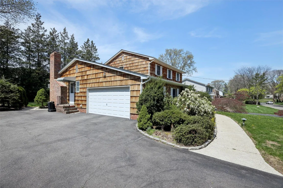 Photo of 54 Robbins Drive