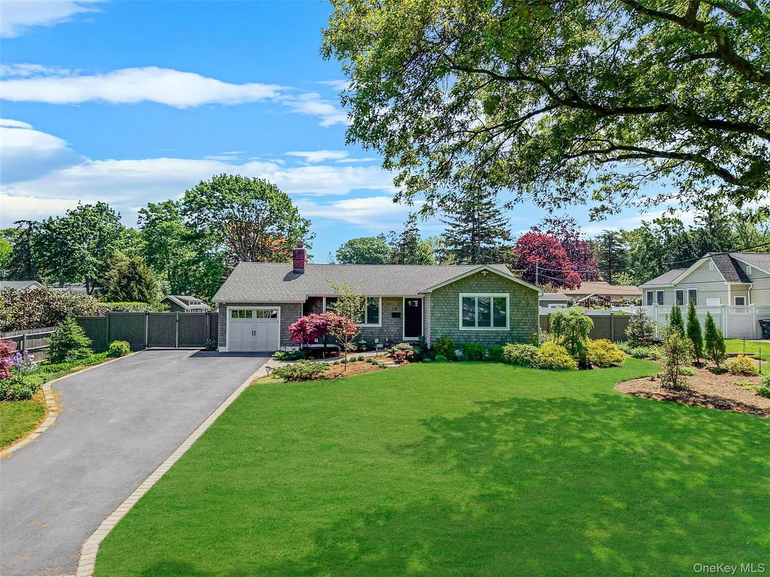 Photo of 15 Evergreen Lane