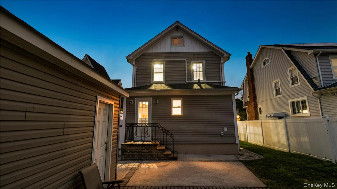 Photo of 32 Florence Avenue