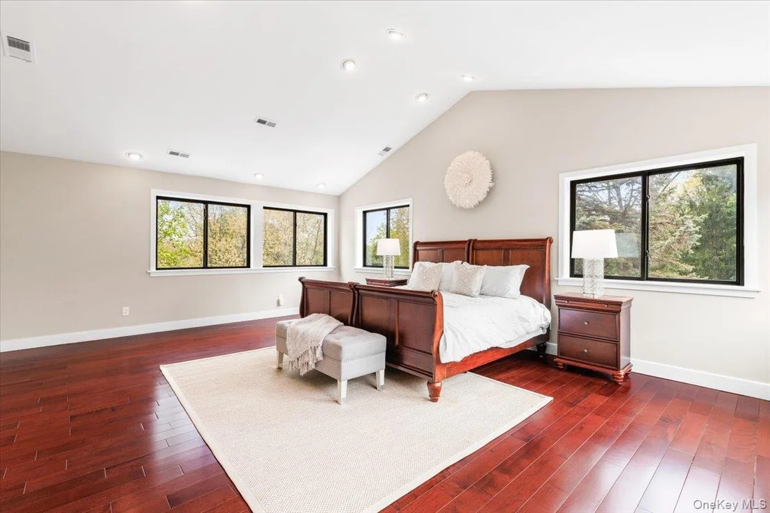 Photo of 3 Lakeside Drive