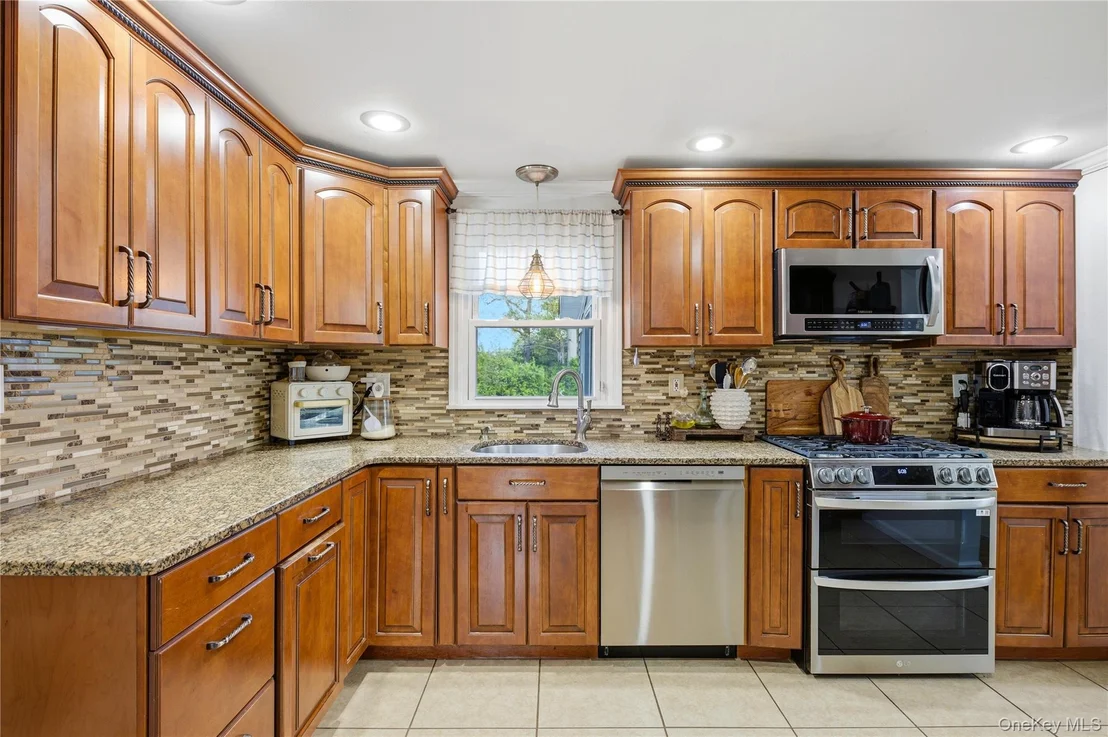 Photo of 47 Continental Drive
