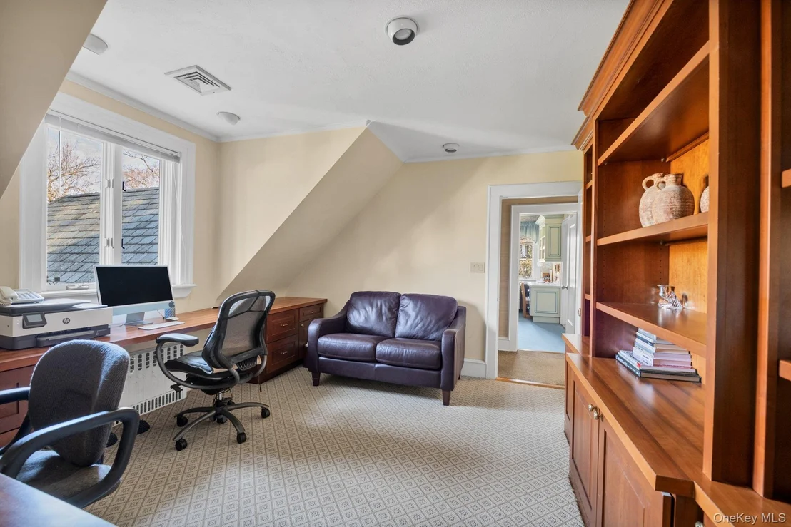 Photo of 10 Clover Drive