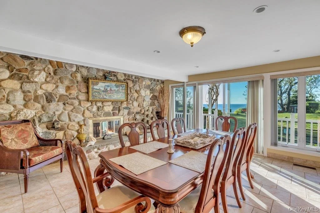 Photo of 995 Red Fox Road