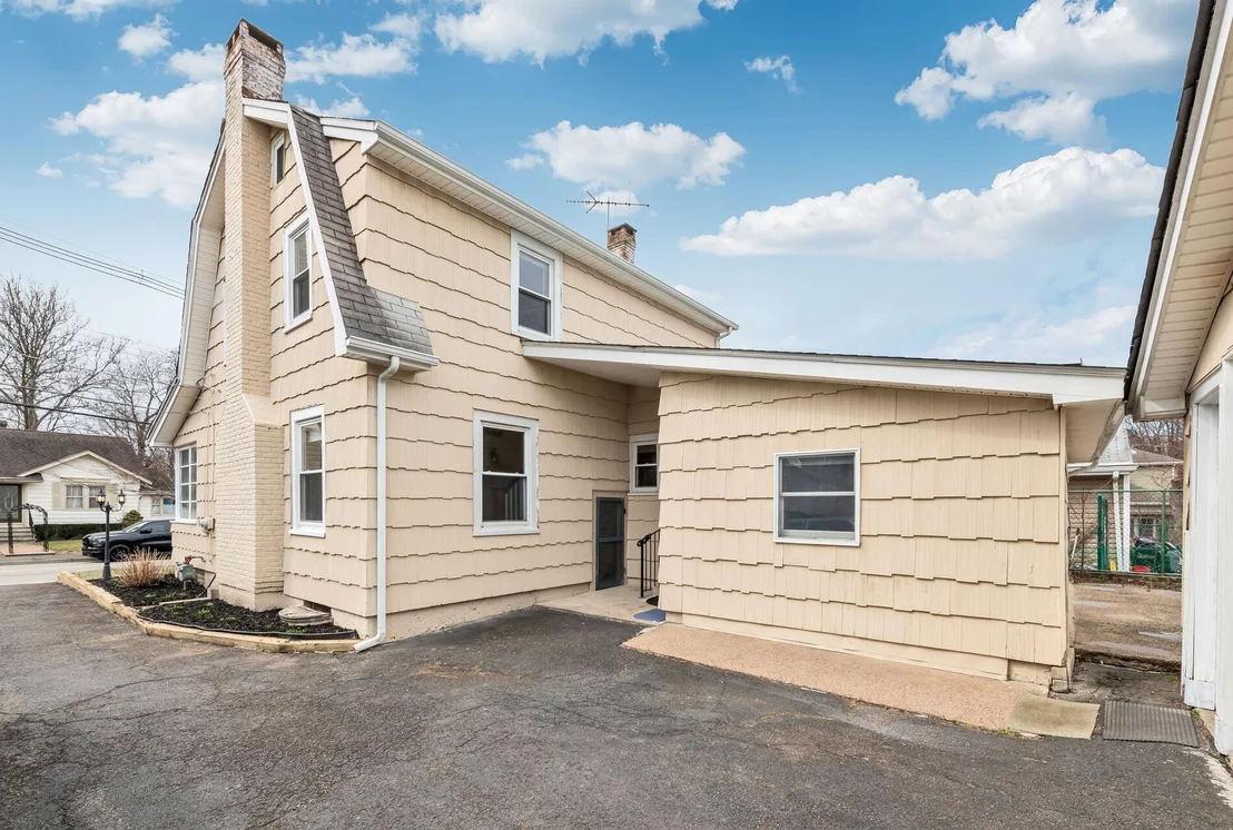 Photo of 30 Boulevard