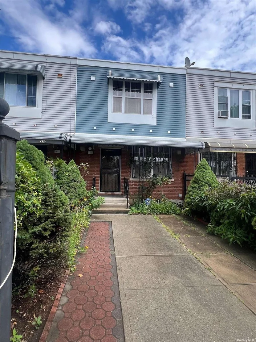 Photo of 1825 Linden Boulevard