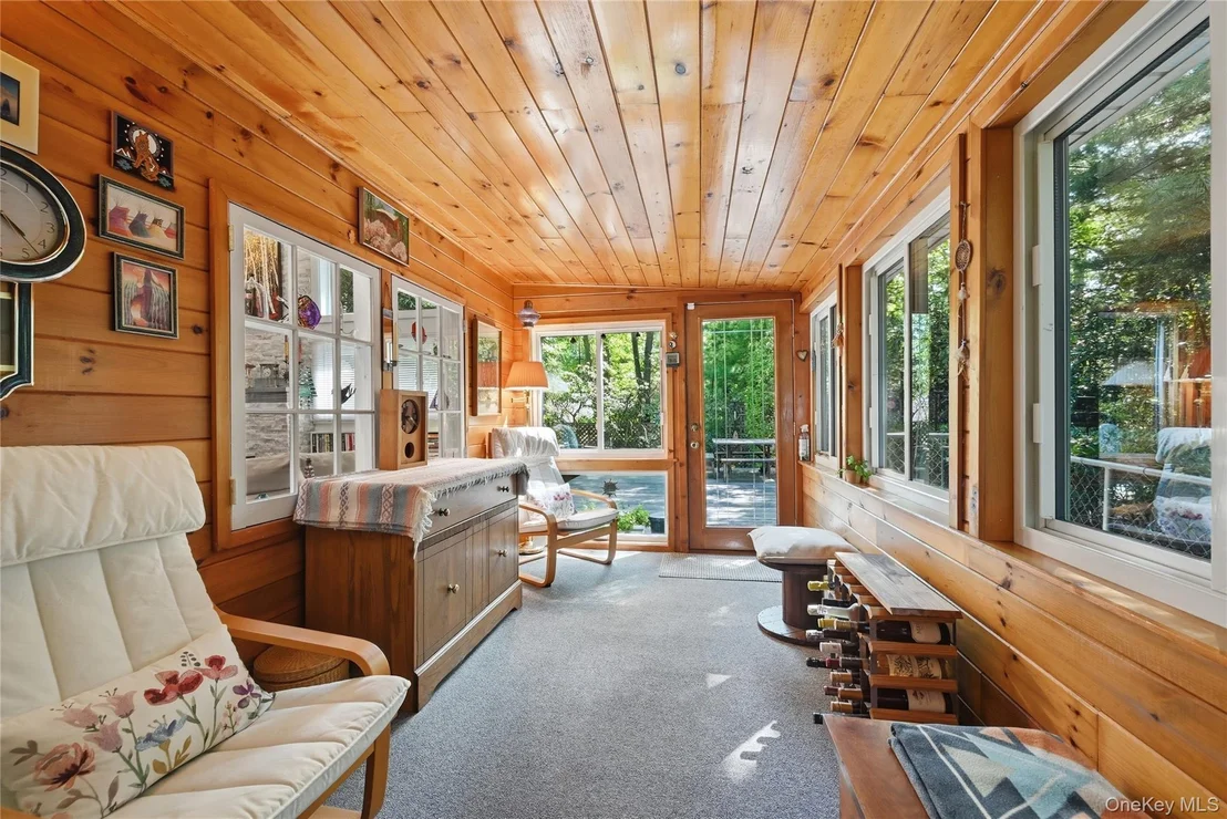 Photo of 25 Valley Circle