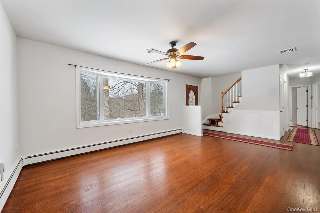 Photo of 18 Steiner Drive