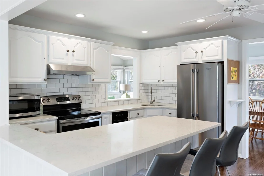 Photo of 4985 Peconic Bay Boulevard