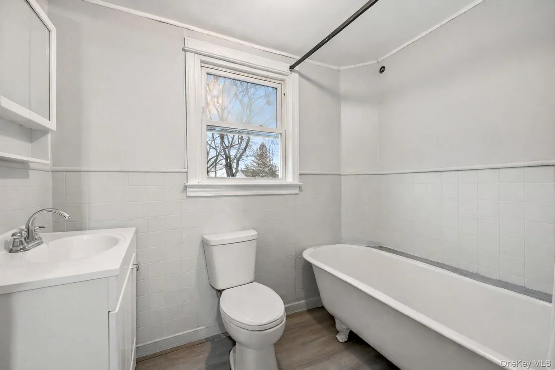 Photo of 19 W Maple Avenue