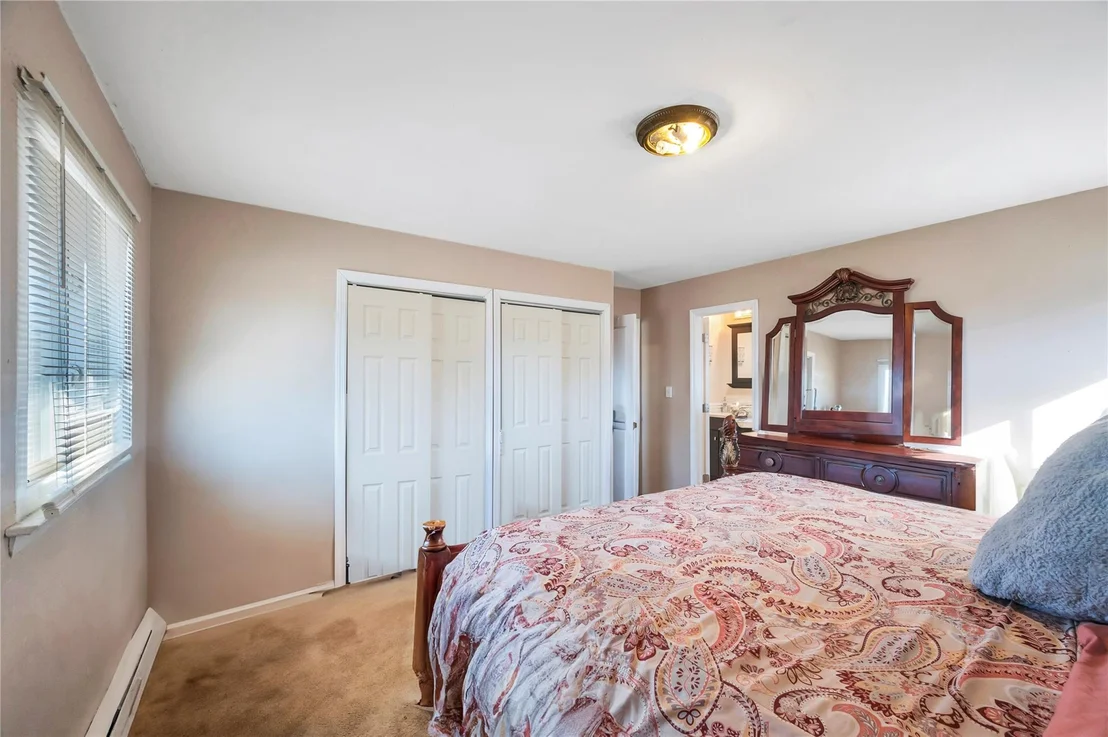 Photo of 141 Root Avenue