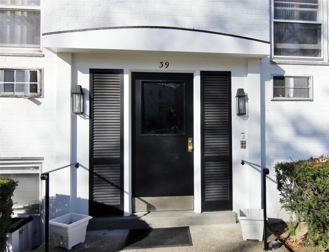 Photo of Unit A at 39 Avon Circle
