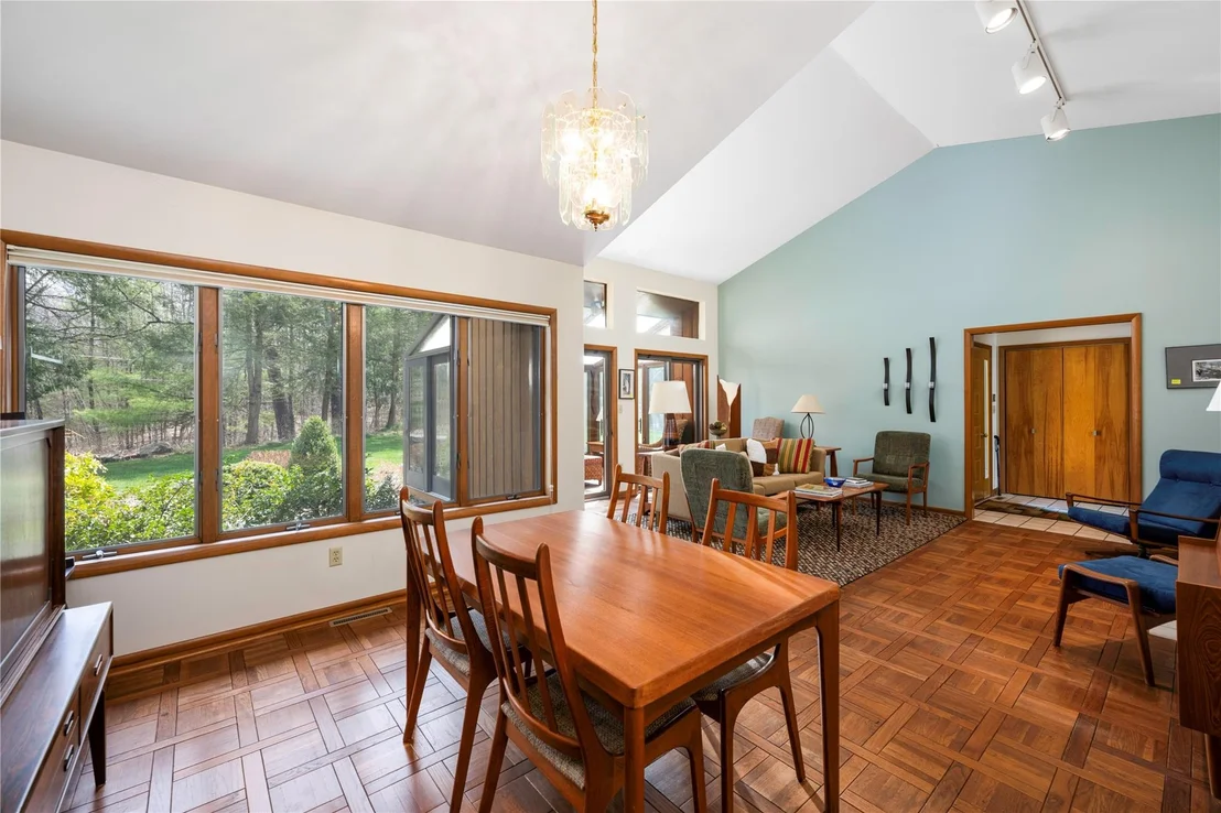 Photo of 23 Stoutenburgh Drive