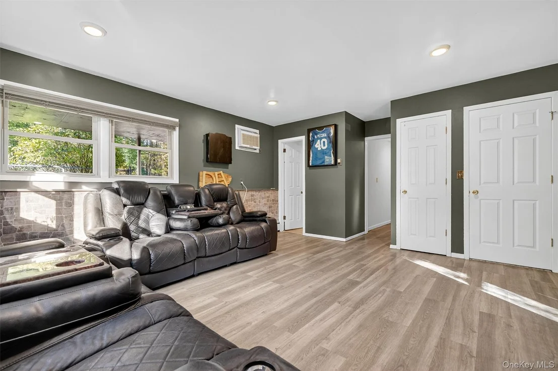 Photo of 22 Parkside Drive