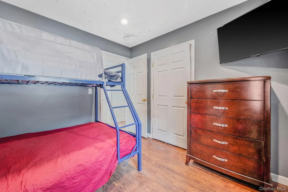 Photo of 40 Elm Avenue