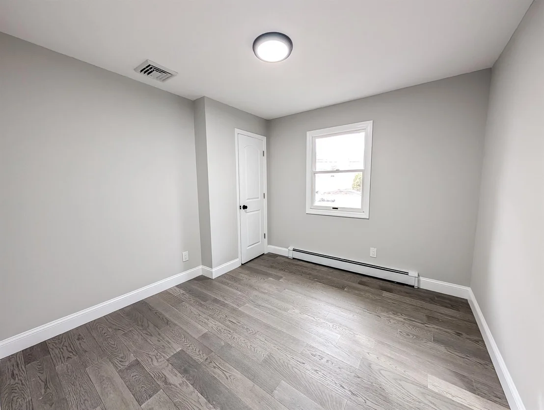 Photo of 241 Alexander Avenue