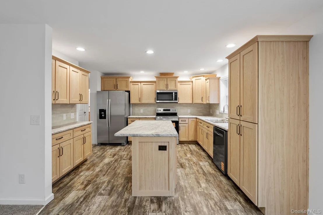 Photo of 45 Pinehurst Drive W
