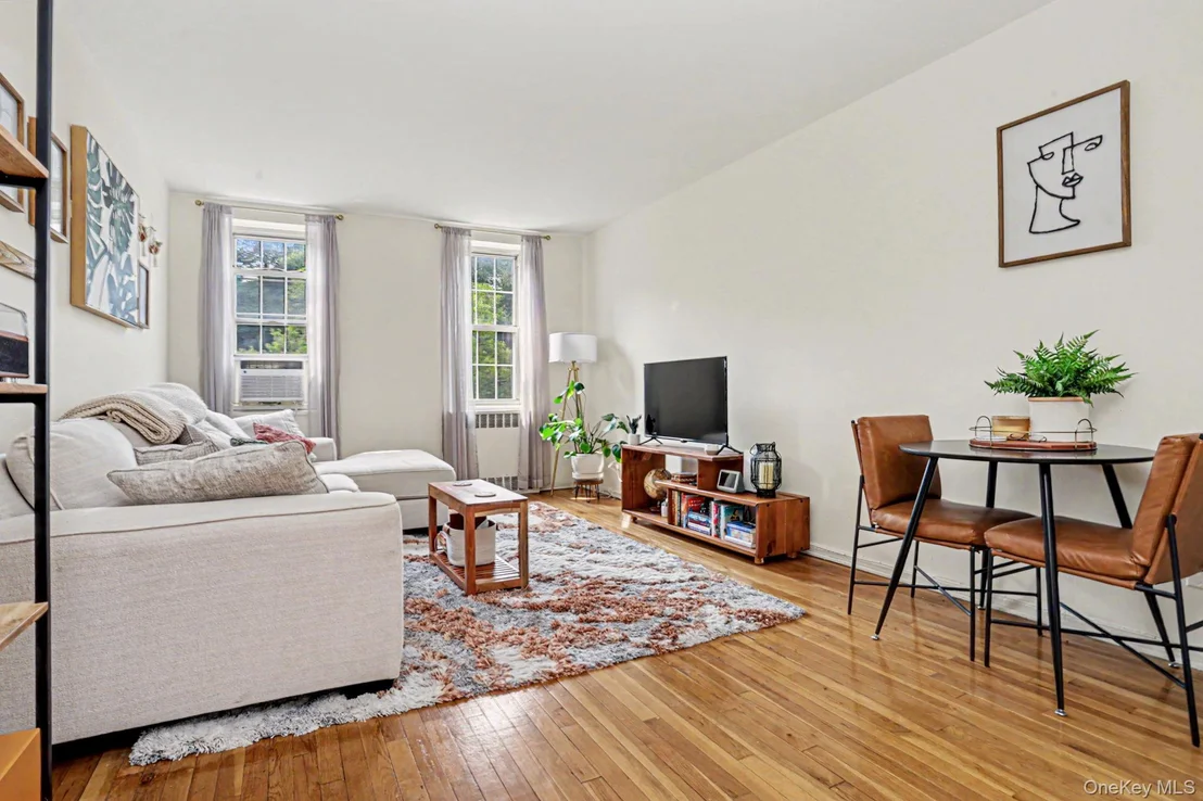 Photo of Unit B47 at 776 Bronx River