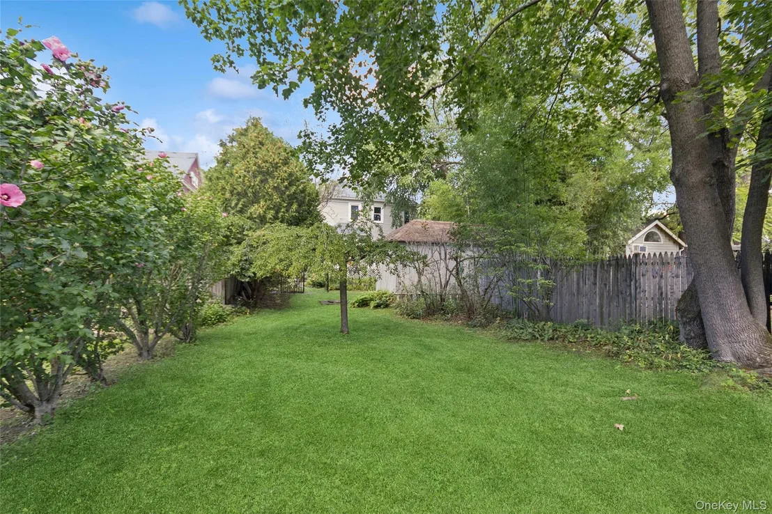 Photo of 23 Willow Avenue