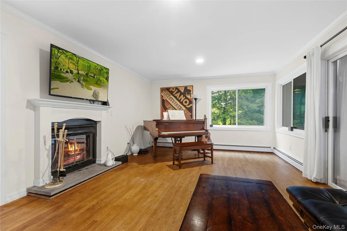 Photo of 65 Cliffside Lane