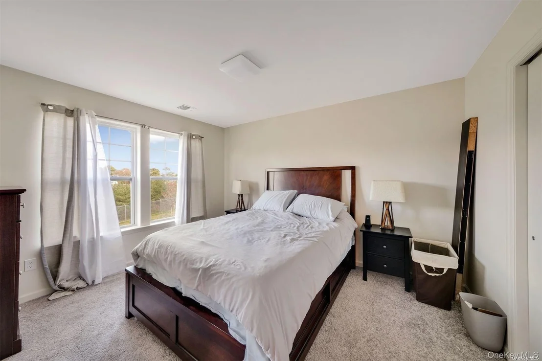 Photo of 7 Pondview Circle
