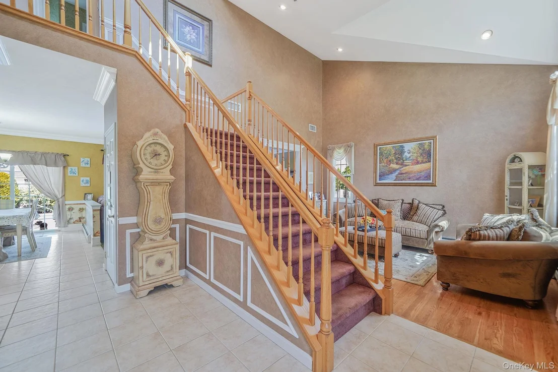 Photo of 9 Tuthill Creek Drive