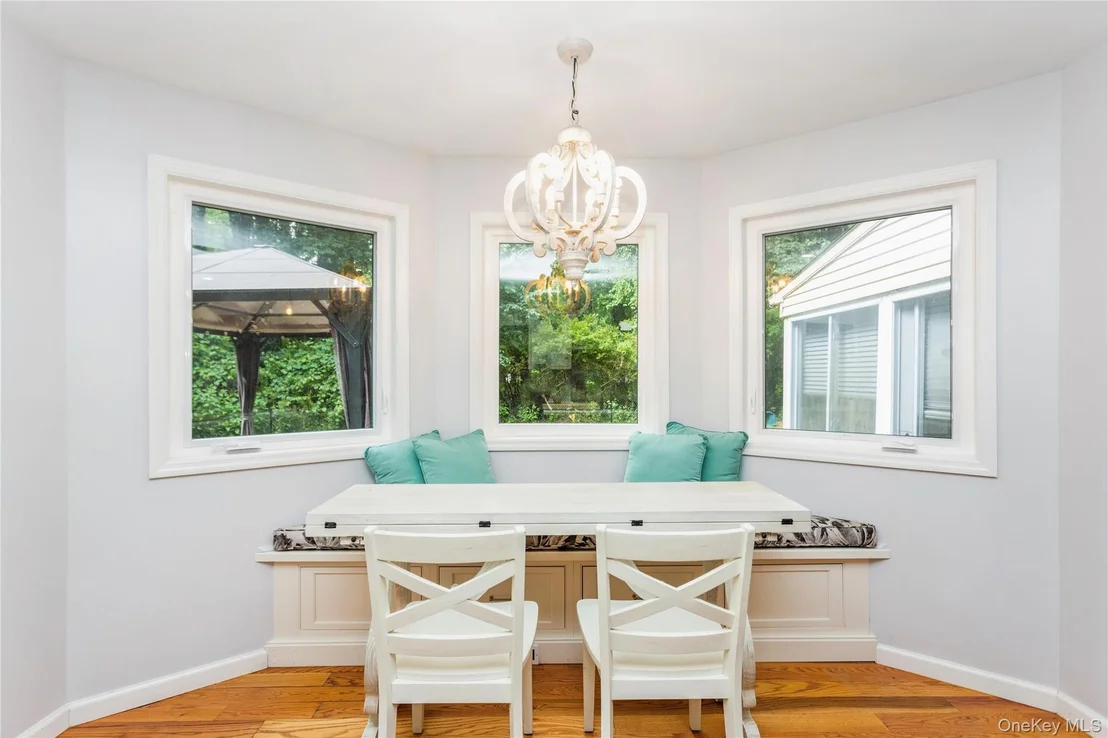 Photo of 324 Garrison Woods Lane