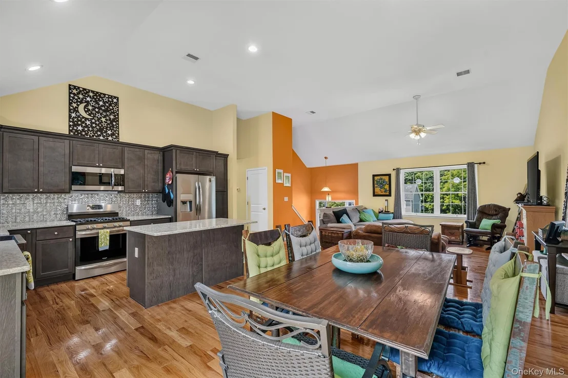 Photo of 1 Bell Way