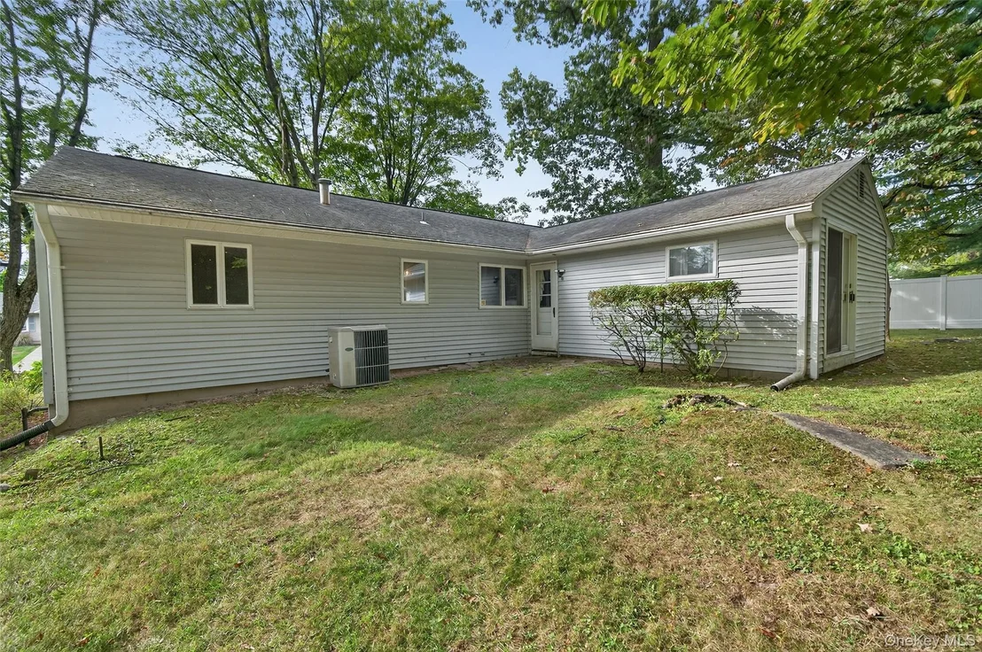 Photo of 33 Windwood Drive