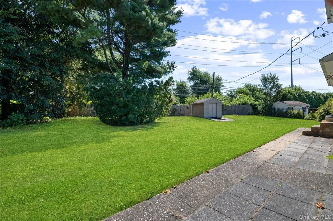 Photo of 331 Woodbridge Lane