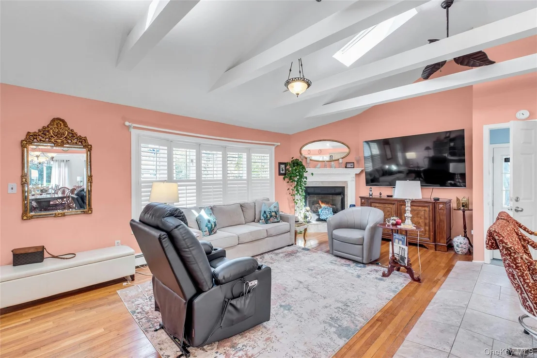 Photo of 183 Division Avenue