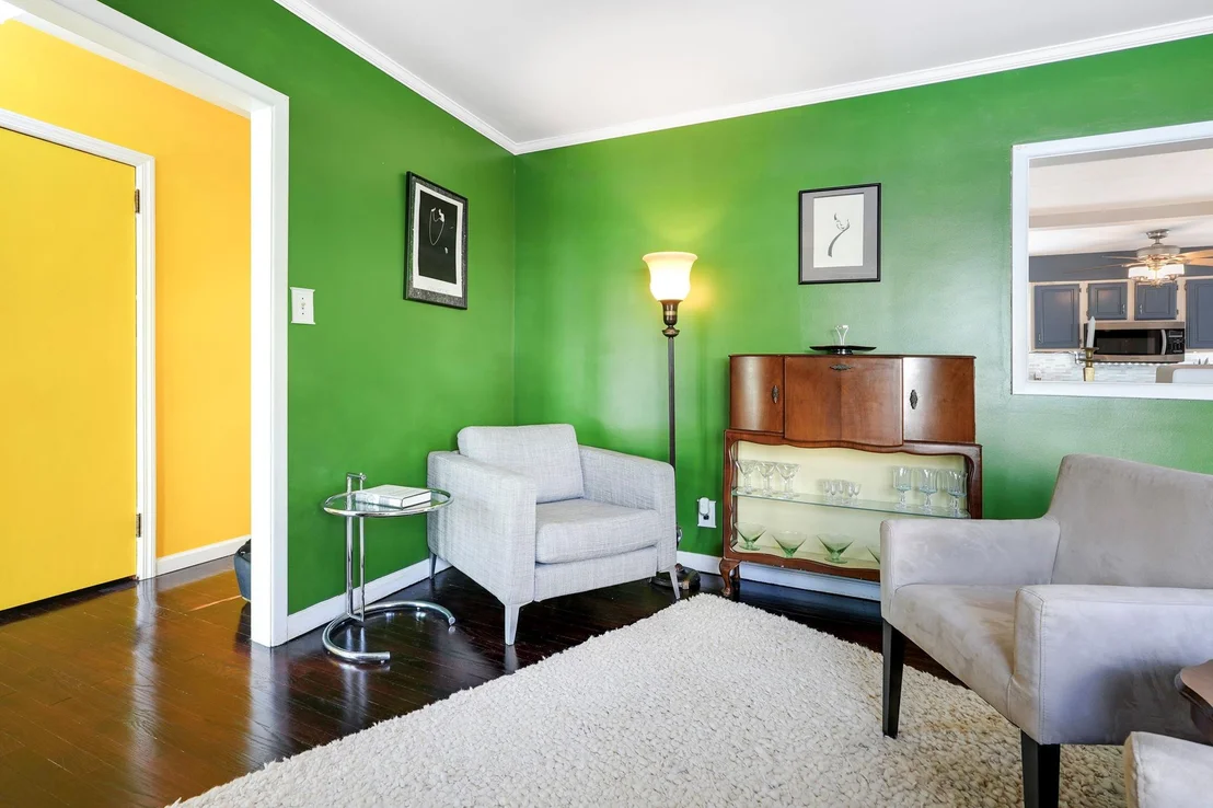 Photo of 1457 Elm Street