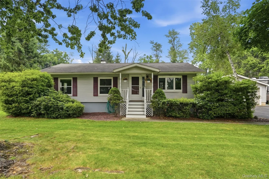 Photo of 4 Seneca Lane