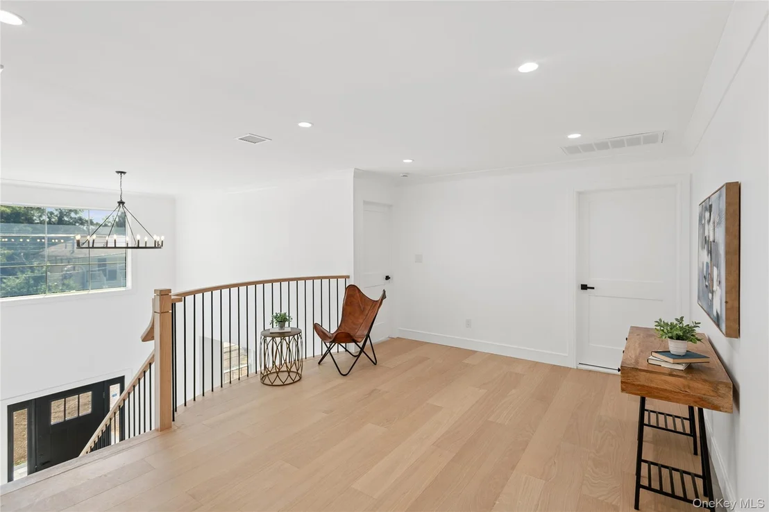 Photo of 1222 Powell Avenue