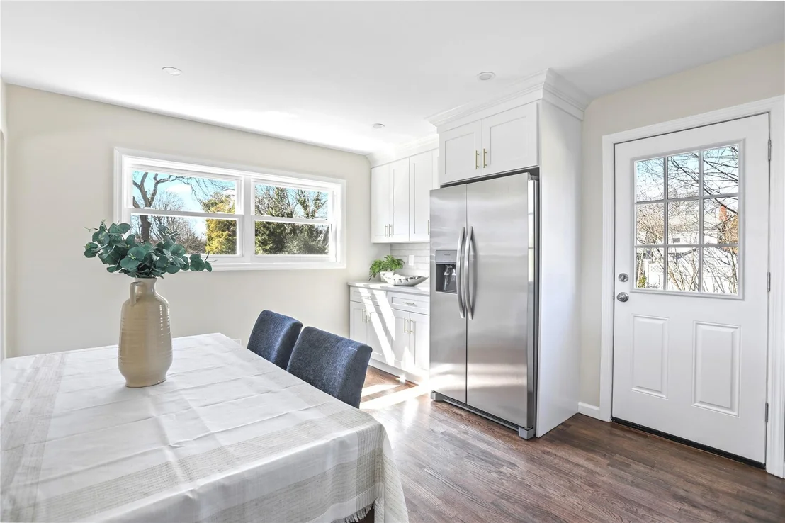 Photo of 1090 Meadowbrook Road