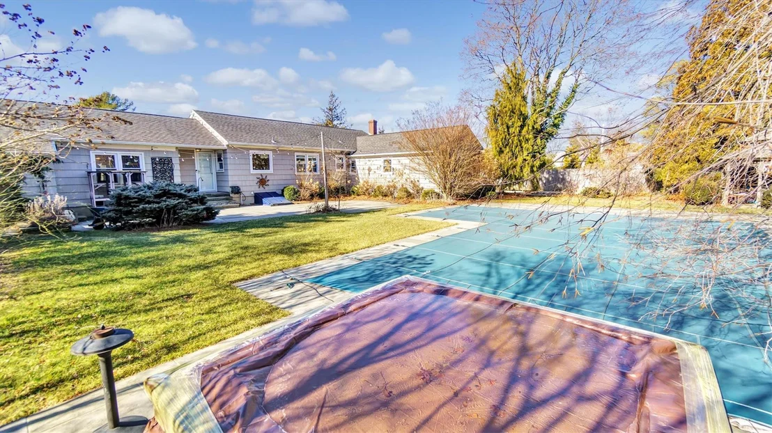 Photo of 74 Sunrise Avenue