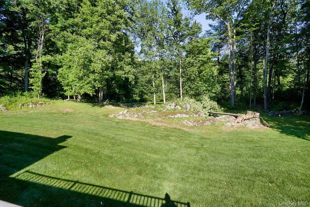 Photo of 10 Stoutenburgh Drive