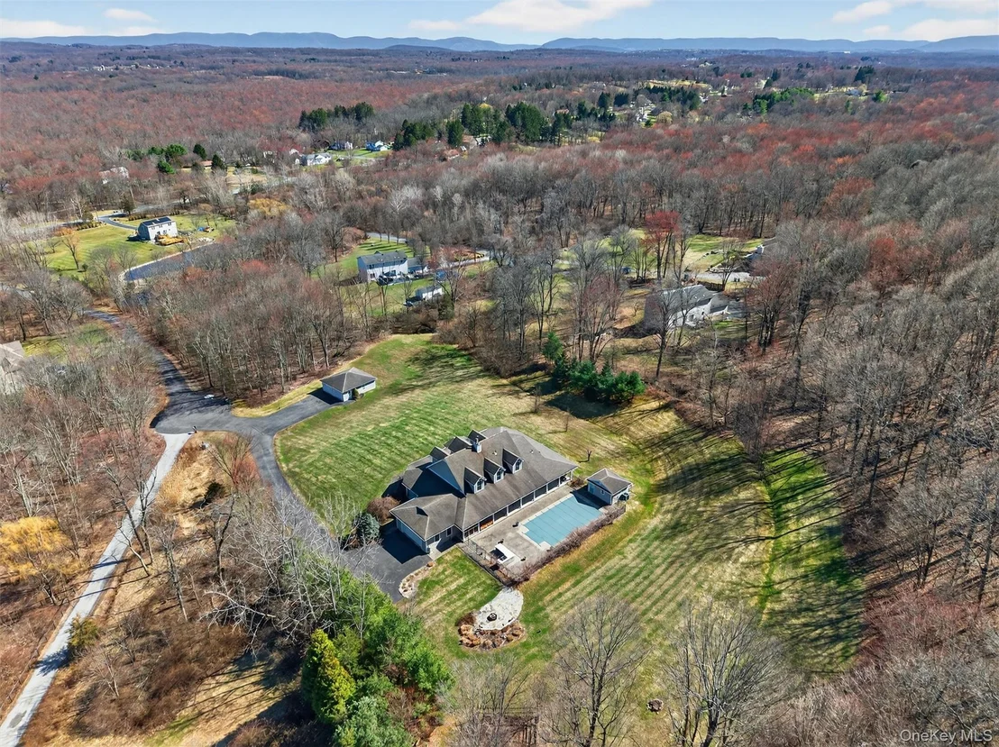 Photo of 5 Deer Meadow Drive