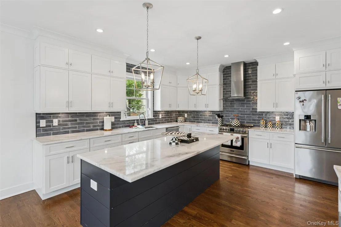 Photo of 169 Mott Street