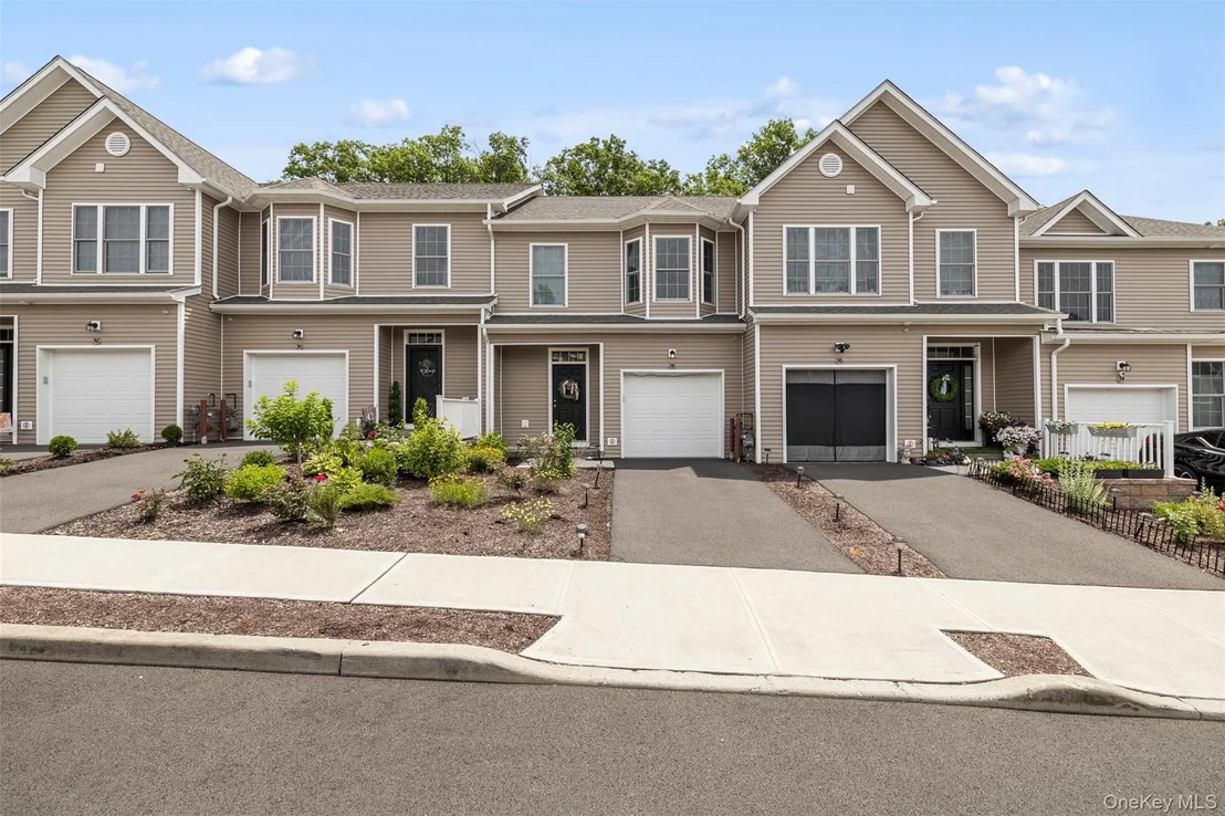 Photo of 28 Pinto Road W