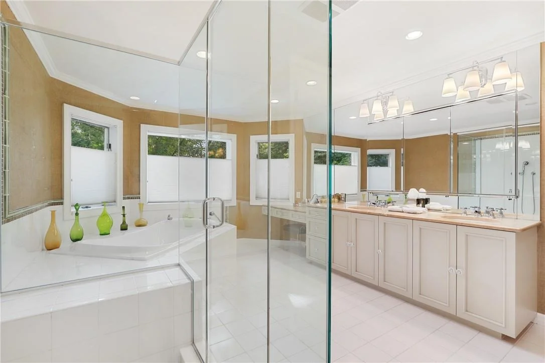 Photo of 2 Winding Brook Drive