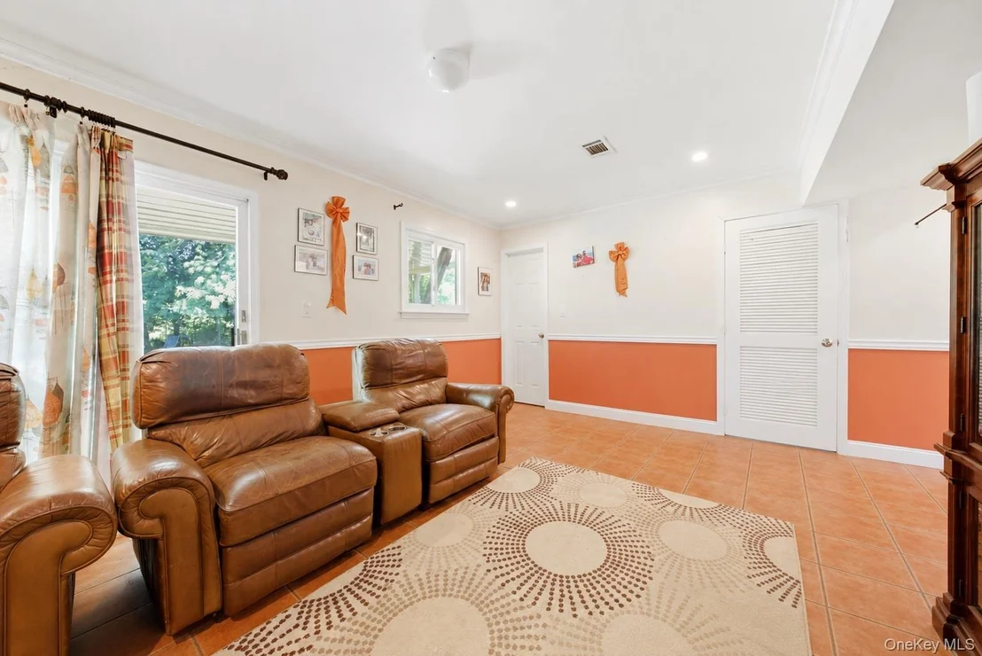 Photo of 785 Sequoia Drive